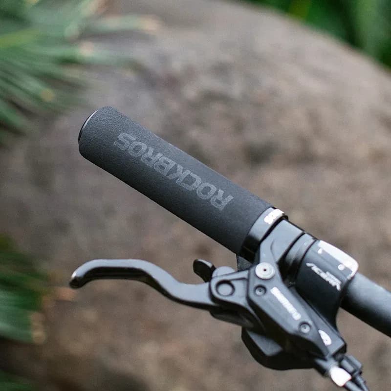 مقابض دراجة ROCKBROS إسفنجية/سيليكون خفيفة مع قفل